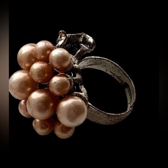 Vintage Champagne Faux Pearl Cluster Adjustable Ring Women’s Jewelry - Picture 3 of 9